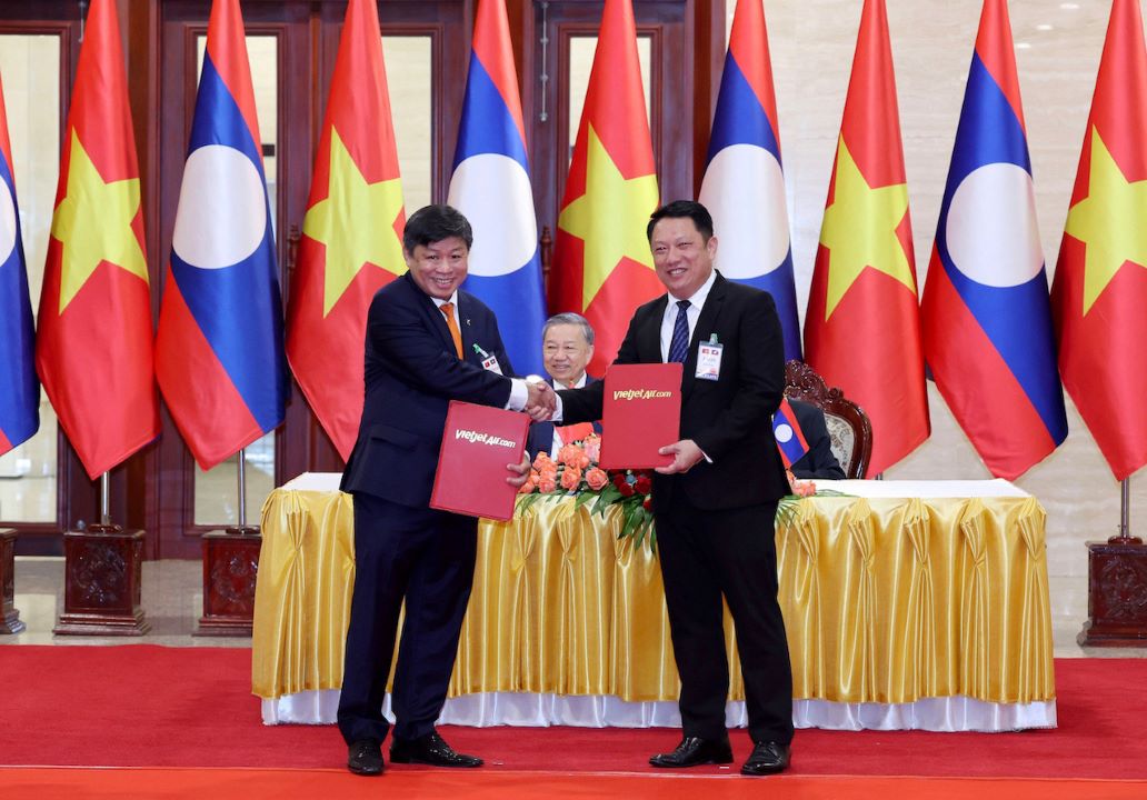 Vietjet and Laos have signed a deal aimed at expanding air transport and generating employment opportunities.